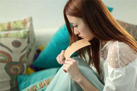 畢業產生焦慮心理治療論文